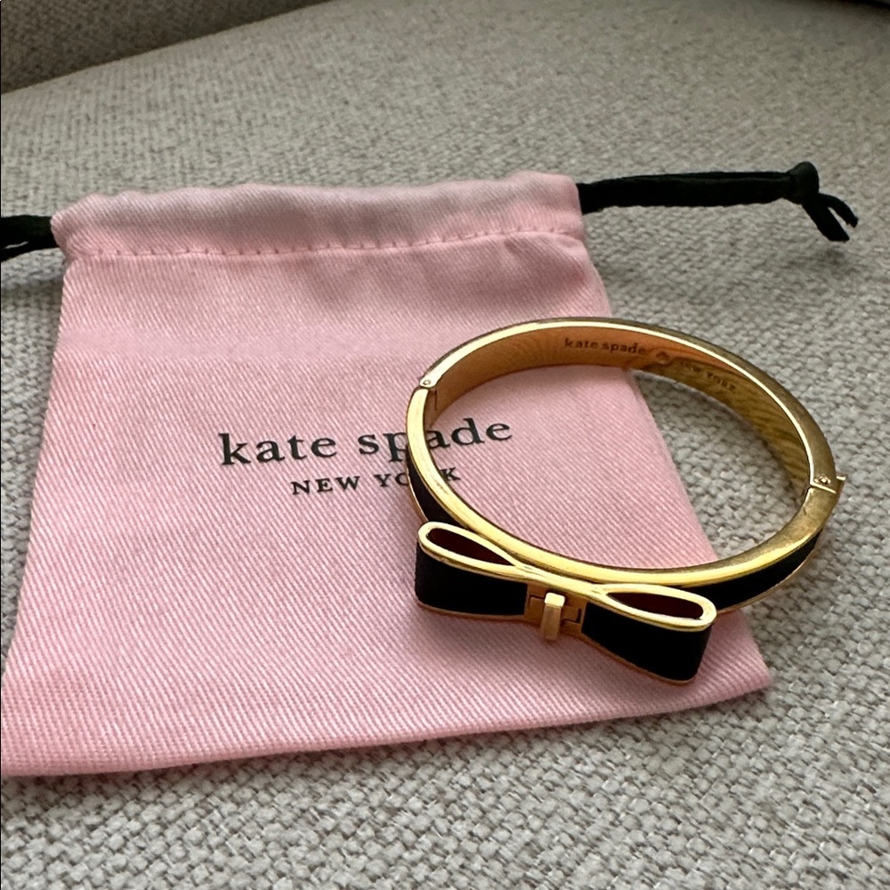 kate spade bow hinge bangle with black leather